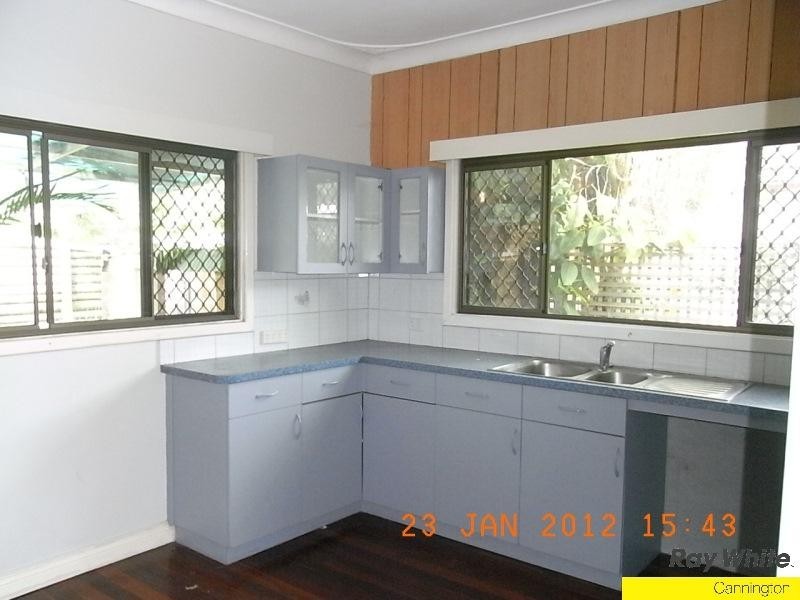 2 North Street, Beckenham WA 6107