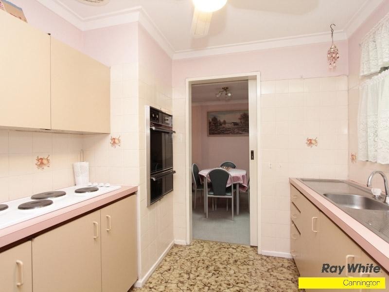 32 Elkhorn Street, East Cannington WA 6107