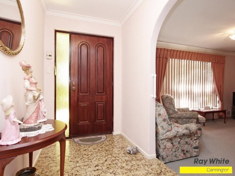 32 Elkhorn Street, East Cannington WA 6107