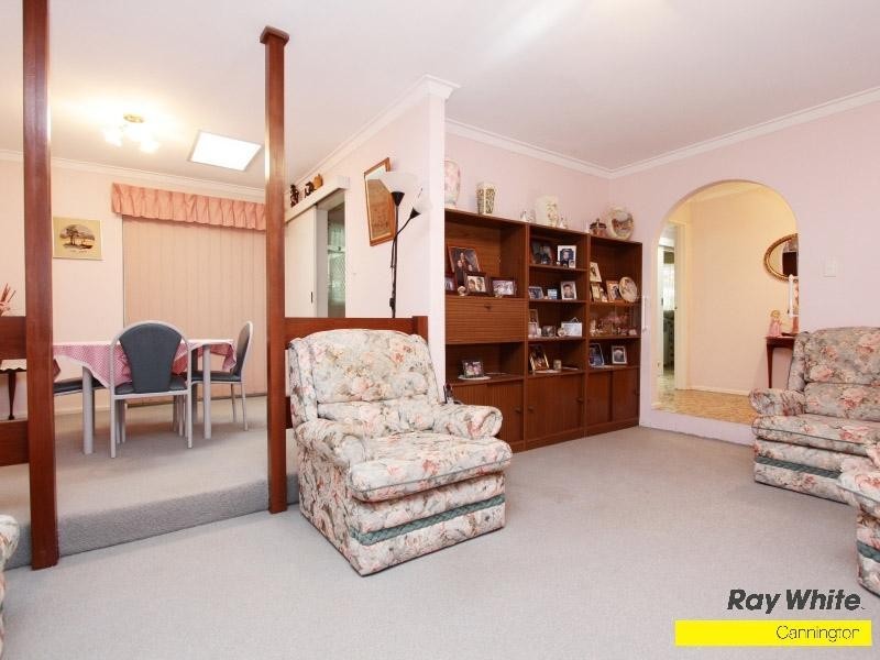 32 Elkhorn Street, East Cannington WA 6107