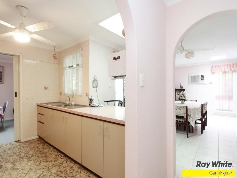 32 Elkhorn Street, East Cannington WA 6107