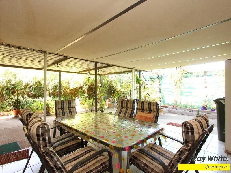 32 Elkhorn Street, East Cannington WA 6107