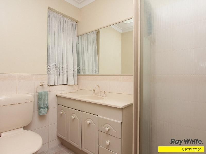 32 Elkhorn Street, East Cannington WA 6107