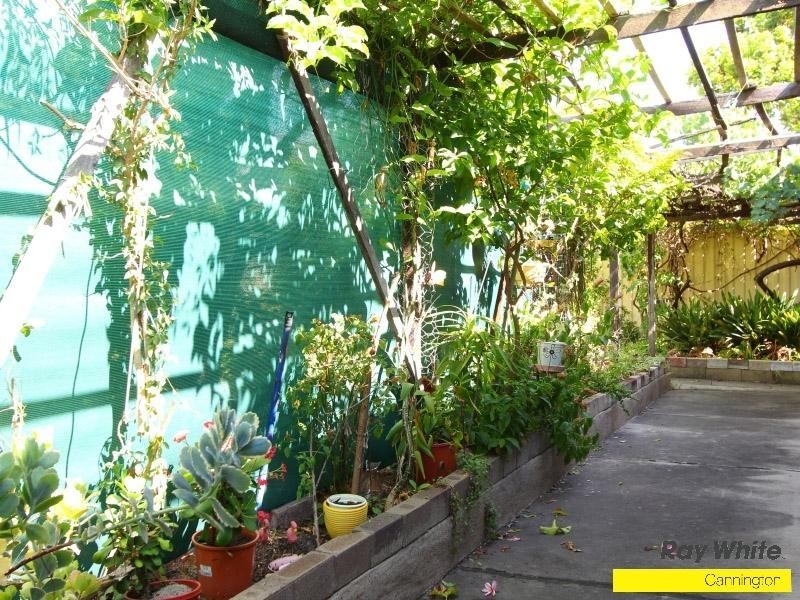 32 Elkhorn Street, East Cannington WA 6107