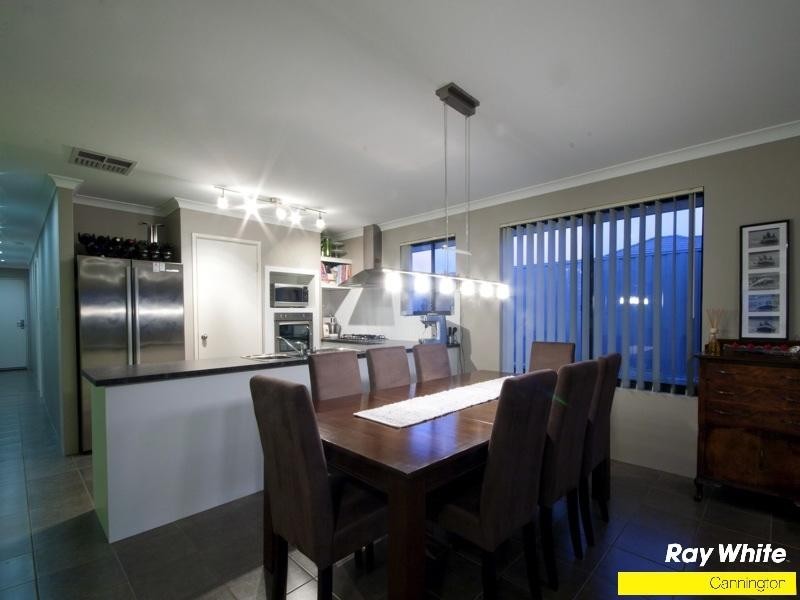 3 Sachem Bend, Piara Waters WA 6112