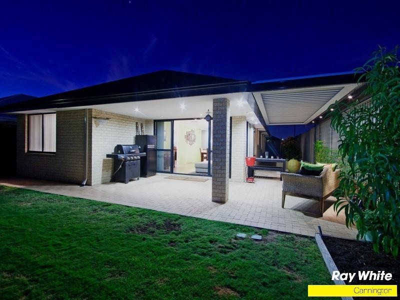 3 Sachem Bend, Piara Waters WA 6112