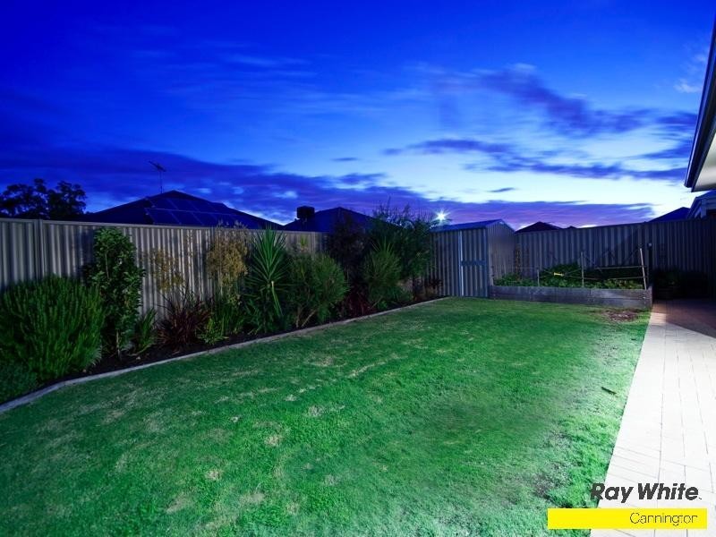 3 Sachem Bend, Piara Waters WA 6112