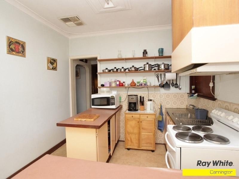 10 Fitzroy Street, Queens Park WA 6107