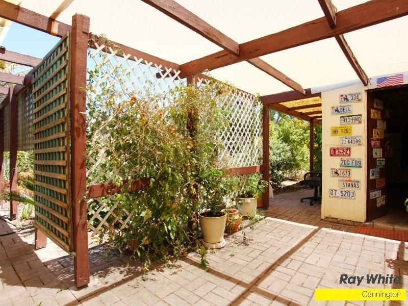 10 Fitzroy Street, Queens Park WA 6107