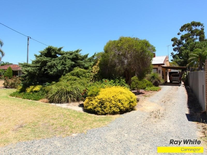 10 Fitzroy Street, Queens Park WA 6107