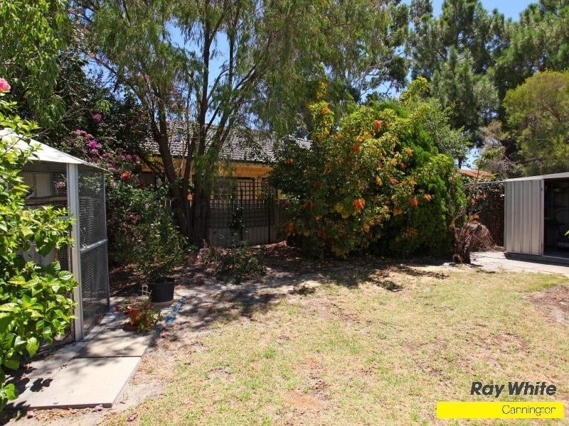 10 Fitzroy Street, Queens Park WA 6107