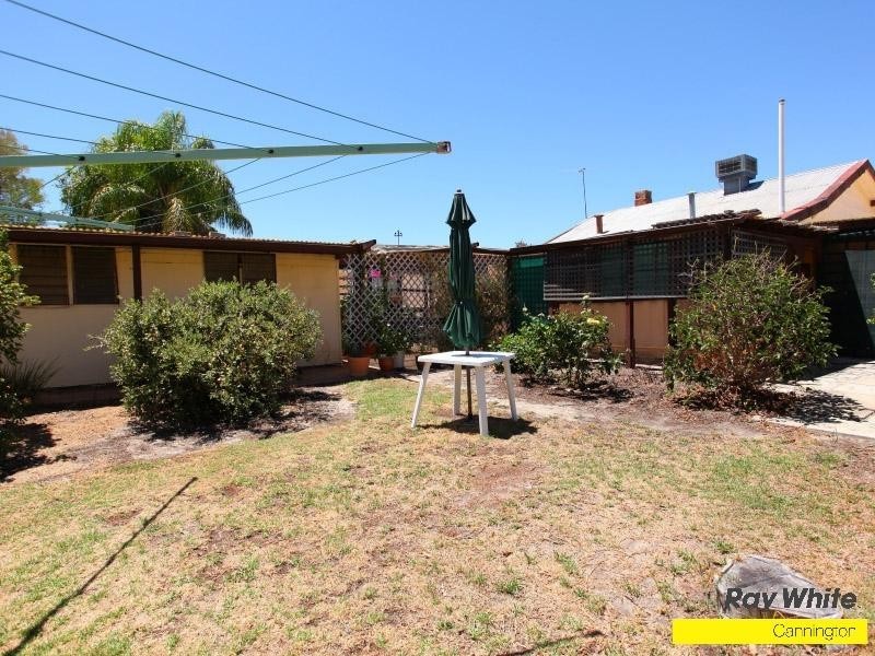10 Fitzroy Street, Queens Park WA 6107