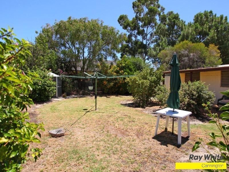 10 Fitzroy Street, Queens Park WA 6107