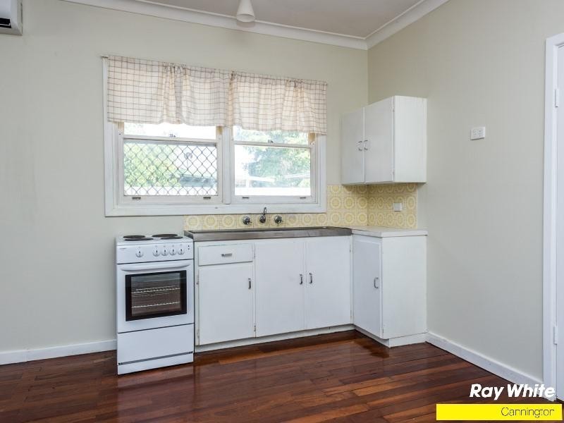 29 Braibrise Road, Wilson WA 6107