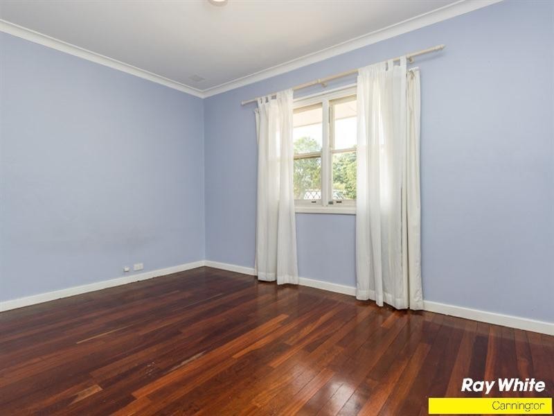 29 Braibrise Road, Wilson WA 6107