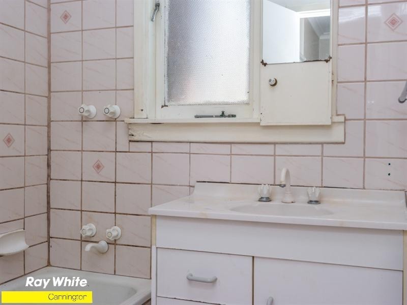 29 Braibrise Road, Wilson WA 6107