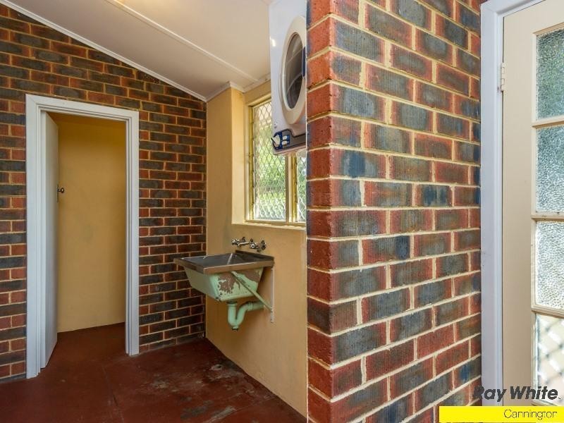 29 Braibrise Road, Wilson WA 6107