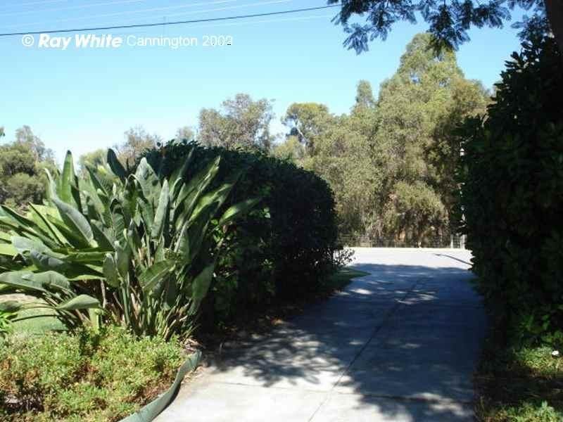 17 Jaccard Way, Lynwood WA 6147