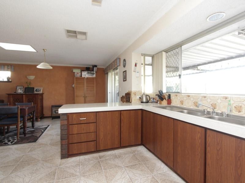 8 Meda Court, Gosnells WA 6110