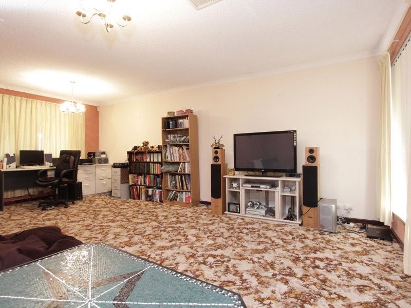 8 Meda Court, Gosnells WA 6110