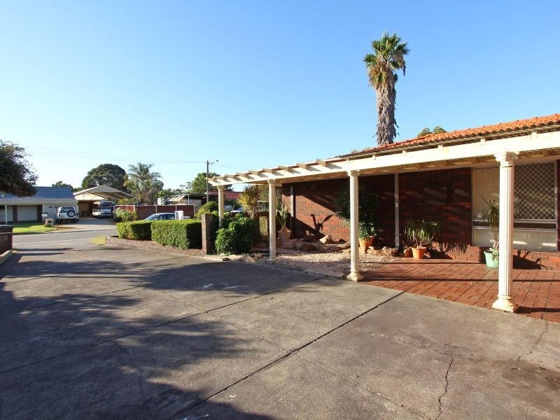 8 Meda Court, Gosnells WA 6110