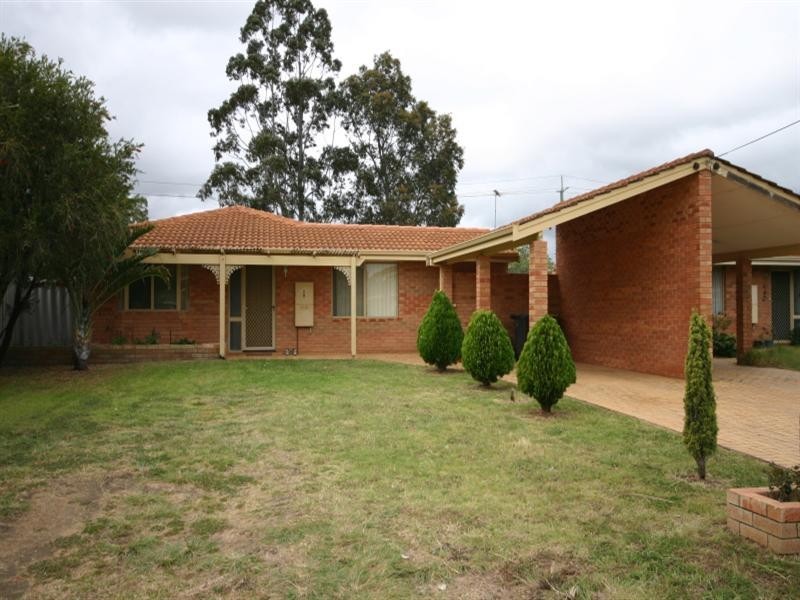 8A Firetail Place, Kenwick WA 6107