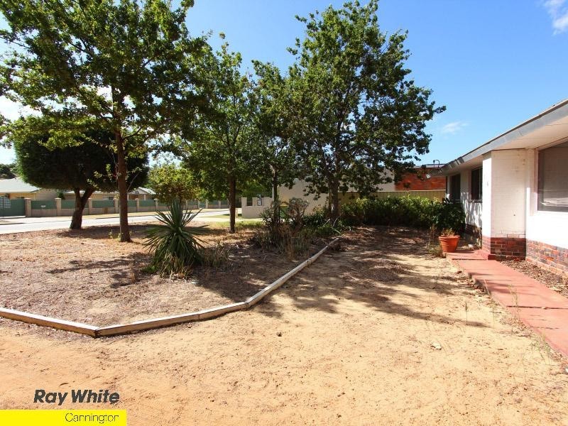 136 Lacey Street, Beckenham WA 6107