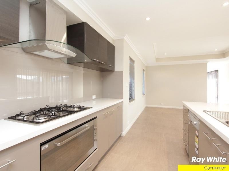 16 Rathlin Cove, Canning Vale WA 6155