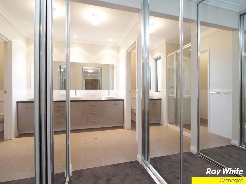 16 Rathlin Cove, Canning Vale WA 6155