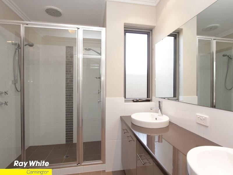 16 Rathlin Cove, Canning Vale WA 6155