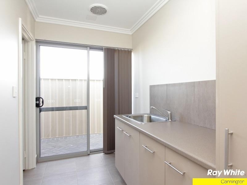16 Rathlin Cove, Canning Vale WA 6155