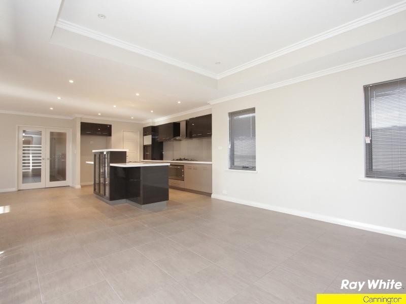 16 Rathlin Cove, Canning Vale WA 6155