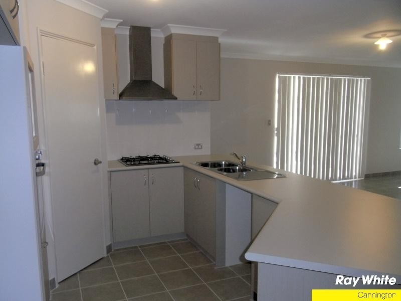 2/39 Russell Street, East Cannington WA 6107