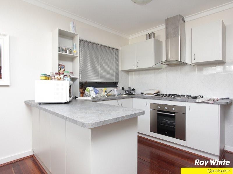 42 Thomas Street, Queens Park WA 6107