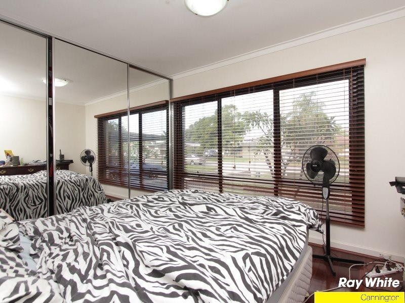 42 Thomas Street, Queens Park WA 6107