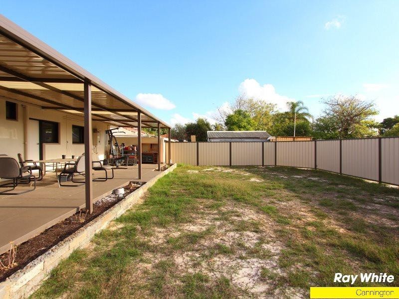 42 Thomas Street, Queens Park WA 6107