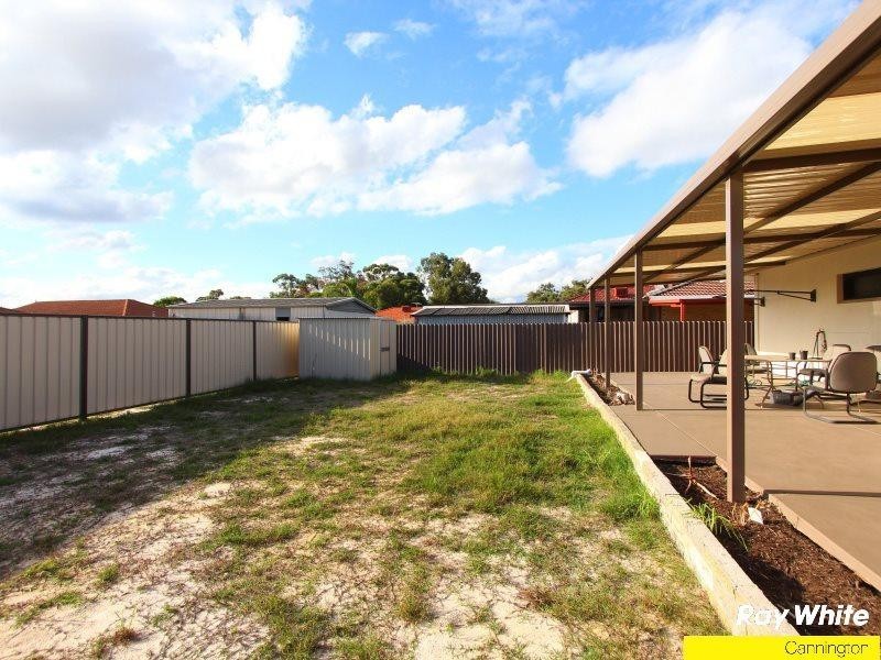 42 Thomas Street, Queens Park WA 6107