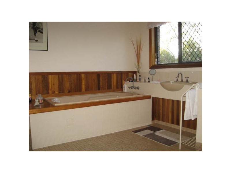 28 Melaleuca Drive, Capalaba QLD 4157