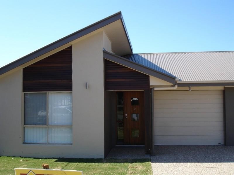 1&2/34 Birdwood Road, Birkdale QLD 4159