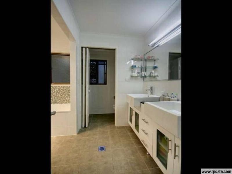 30 Avalon Road, Sheldon QLD 4157