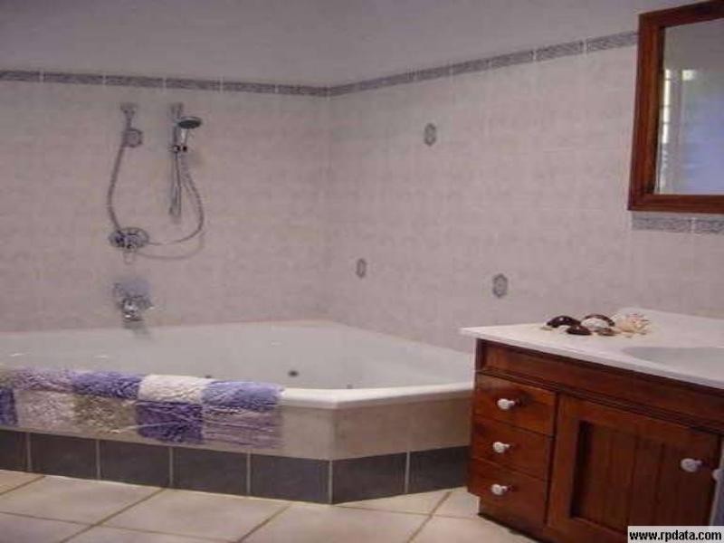 187 James Street, Redland Bay QLD 4165