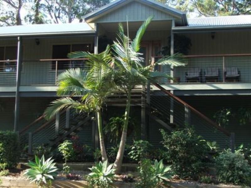 2 President Terrace, Macleay Island QLD 4184