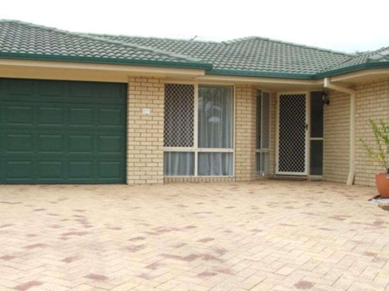 34 Mountain View Crescent, Mount Warren Park QLD 4207