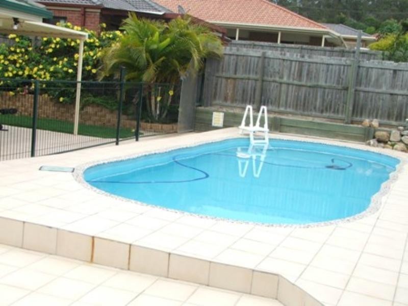34 Mountain View Crescent, Mount Warren Park QLD 4207