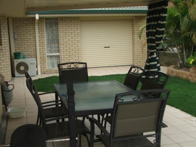 34 Mountain View Crescent, Mount Warren Park QLD 4207