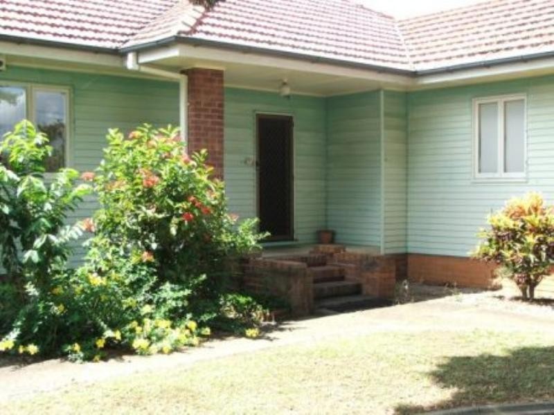 110 Randall Road, Wynnum West QLD 4178