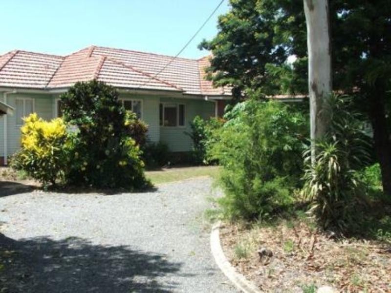 110 Randall Road, Wynnum West QLD 4178