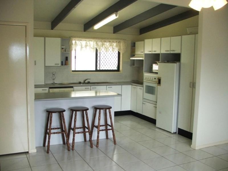 12 Pigeon Court, Birkdale QLD 4159