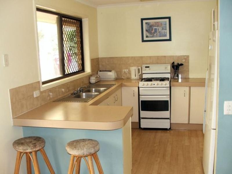 61 Spoonbill Street, Birkdale QLD 4159