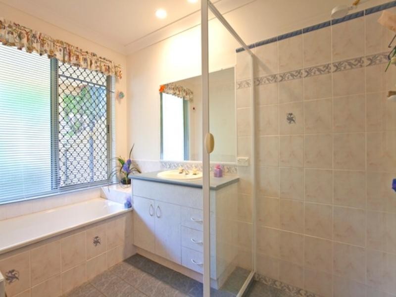 10 Mathison Court, Redland Bay QLD 4165